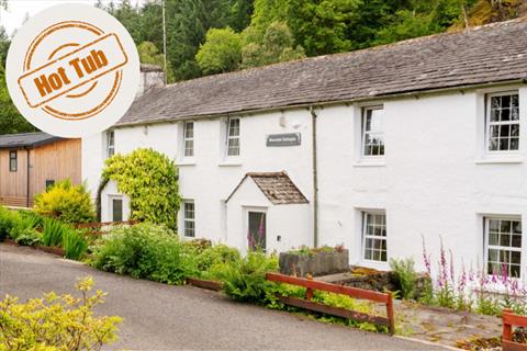 Riverside Cottage 3