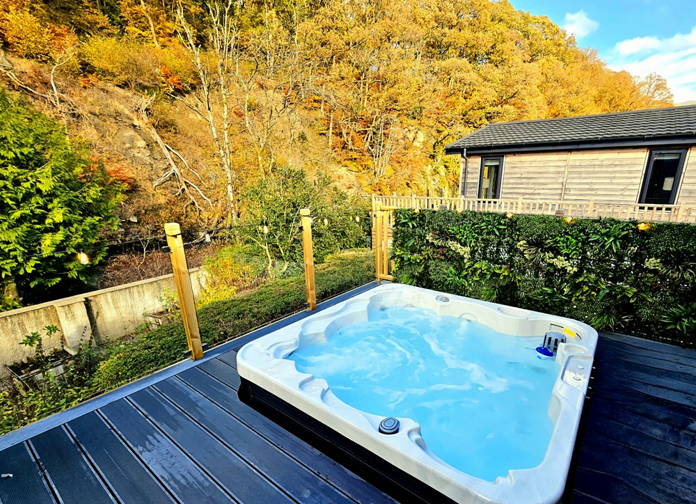 Properties with Hot Tubs